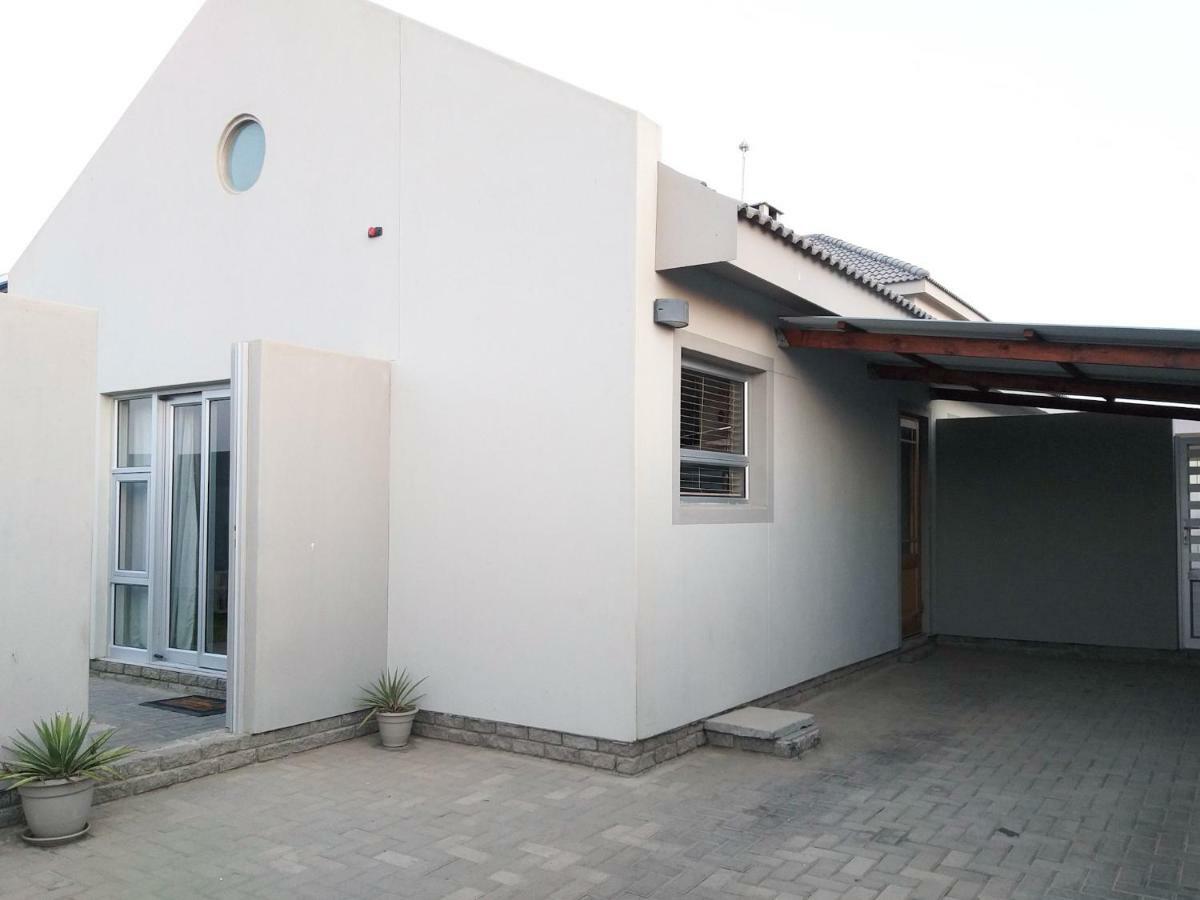 Acacia Four Seven Self-Catering Apartment Swakopmund Exterior photo